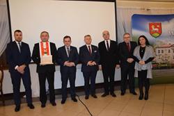 Alternatywny tekst z opisem obrazu.