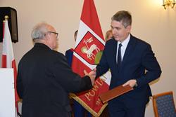 Alternatywny tekst z opisem obrazu.