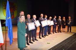 Alternatywny tekst z opisem obrazu.