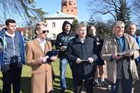 Alternatywny tekst z opisem obrazu.